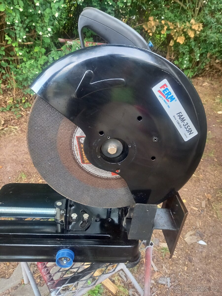 Řezná bruska na kov ferm 2000w