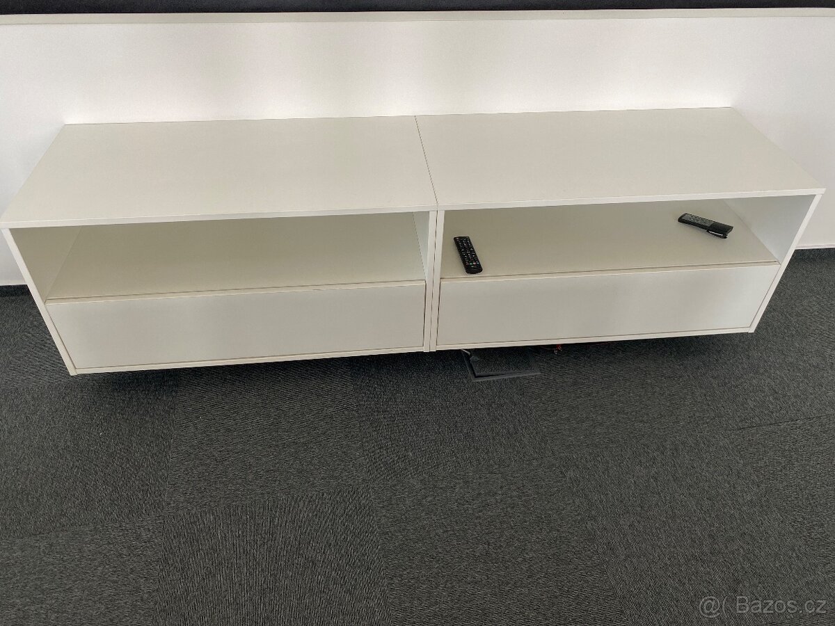 Skříňka pod tv