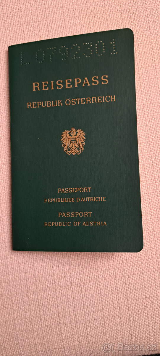 Prodám starý rakouský cestovní pas