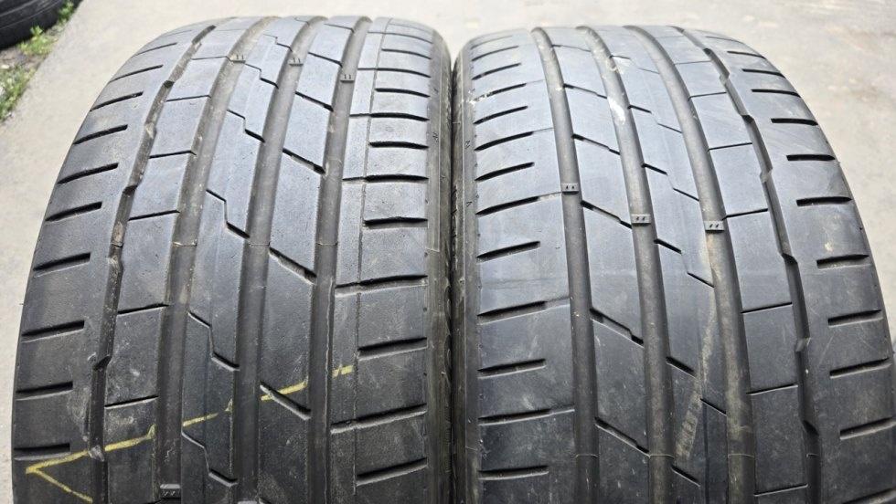 Letní pneu 235/40/19 Hankook