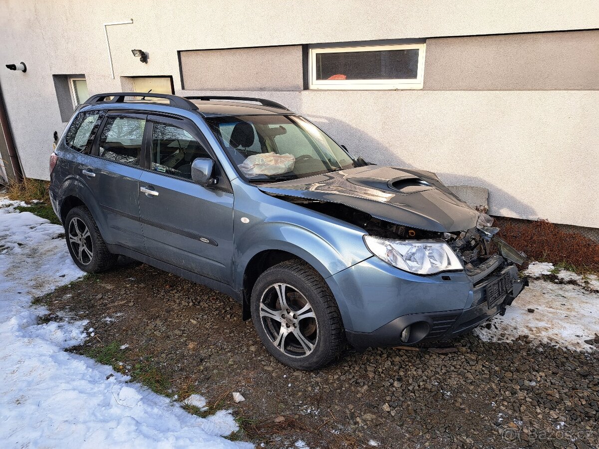 Prodam dily Subaru Forester r.v 2010