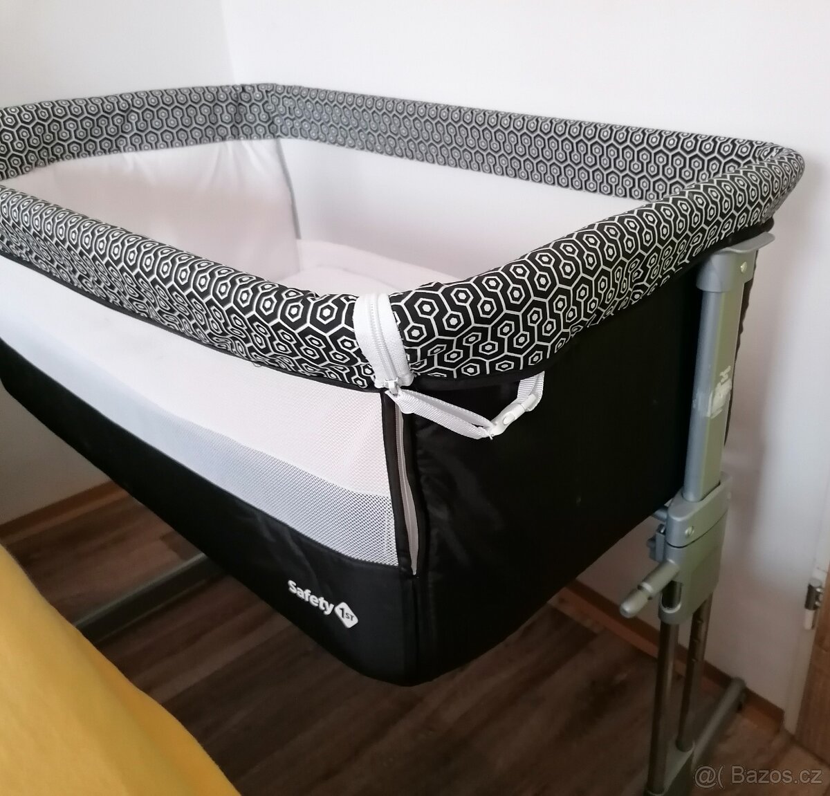 Prodám postýlku pro miminko Safety First Calidoo