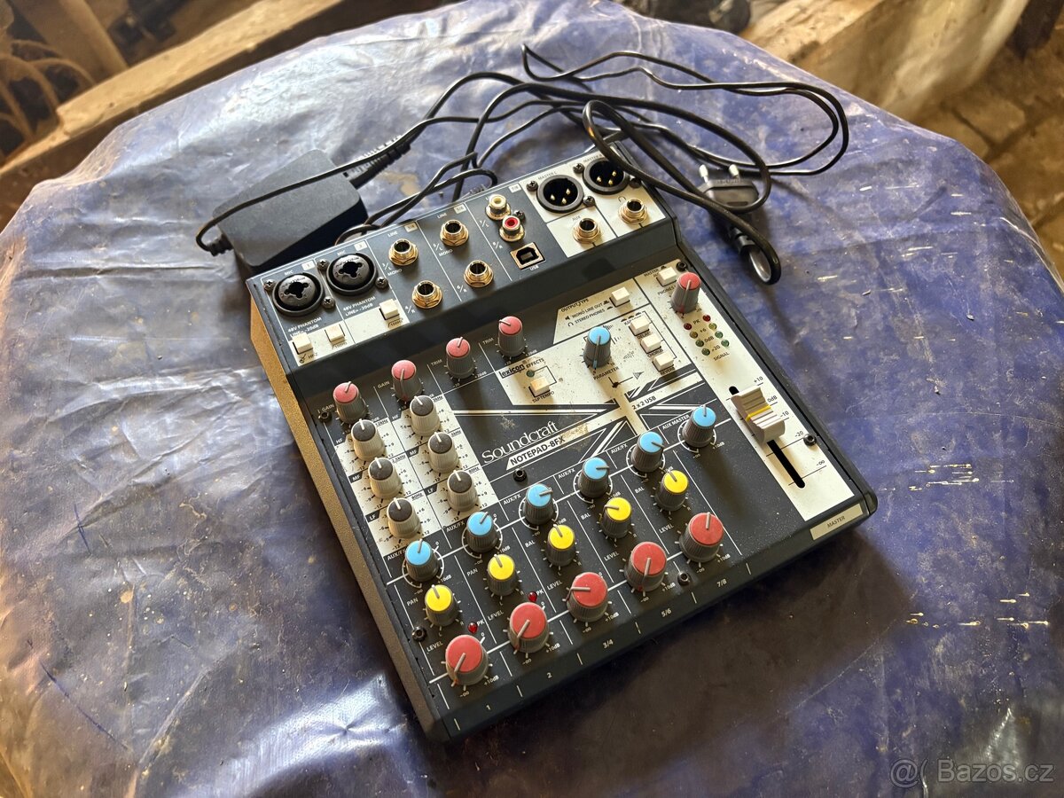 SOUNDCRAFT NOTEPAD-8FX