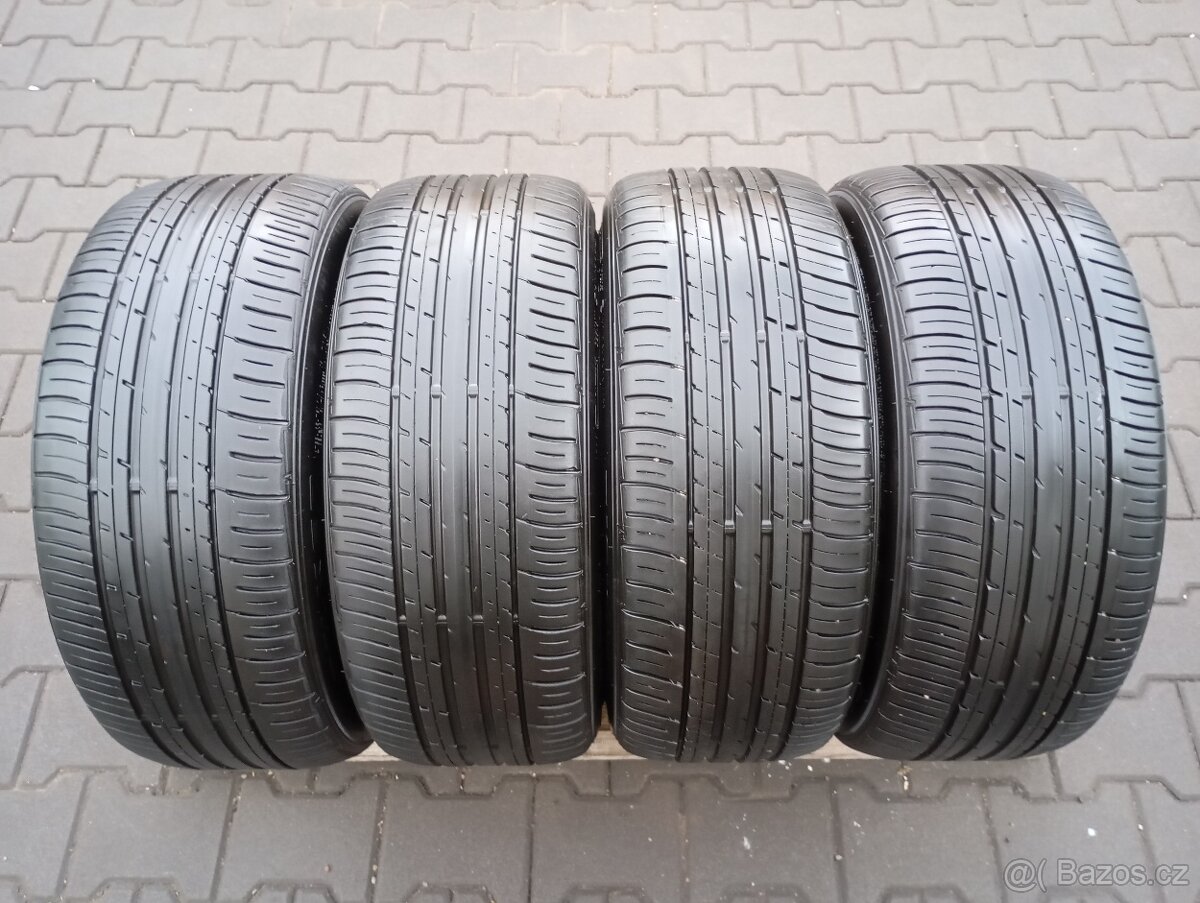 225/45/17 letní pneu falken