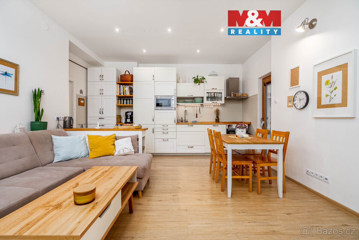 Prodej bytu 3+kk, 72 m², Hradec Králové, ul. Bozděchova