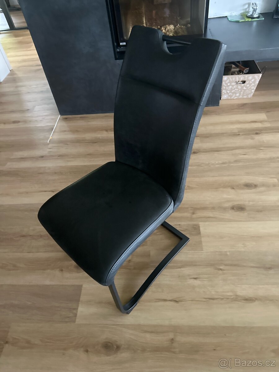 Židle k jídelnímu stolu
