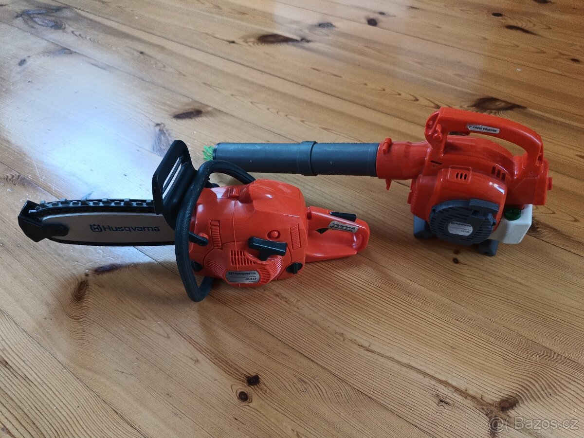 Dětská motorová pila a foukač listí Husqvarna