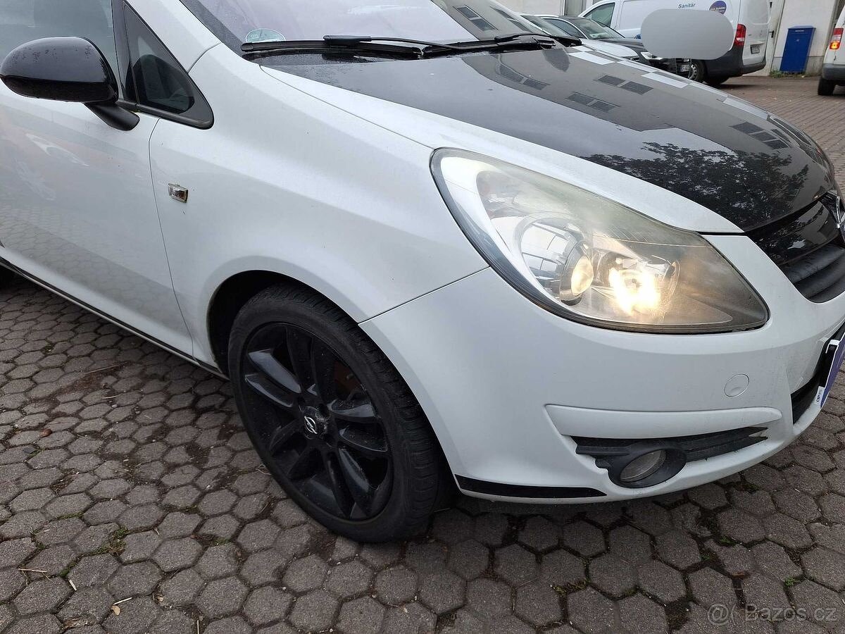 Opel Corsa 1.4 Color Race