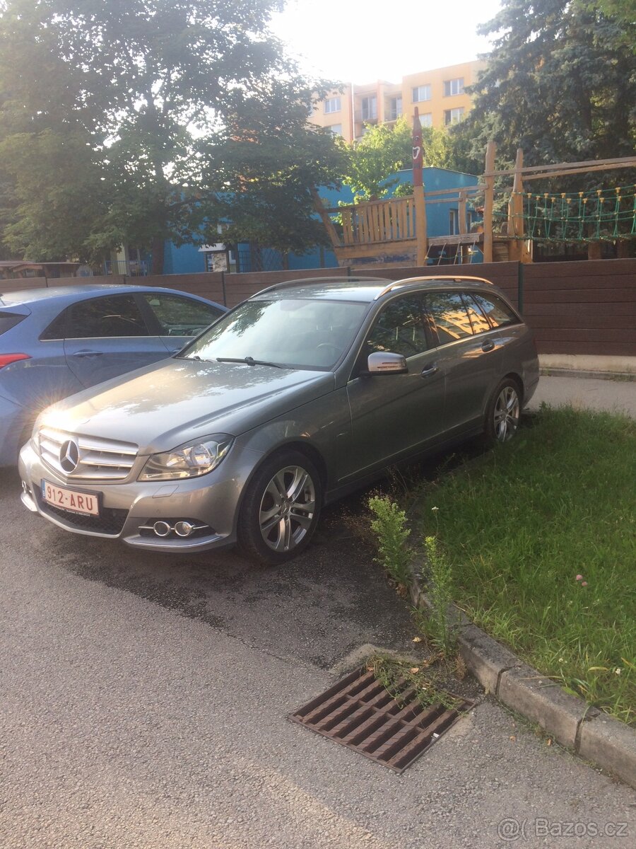 Mercedes-Benz C- 200 CDI