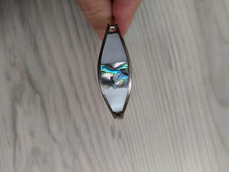 Náramek z mexické perleti zn. Mawina- nový