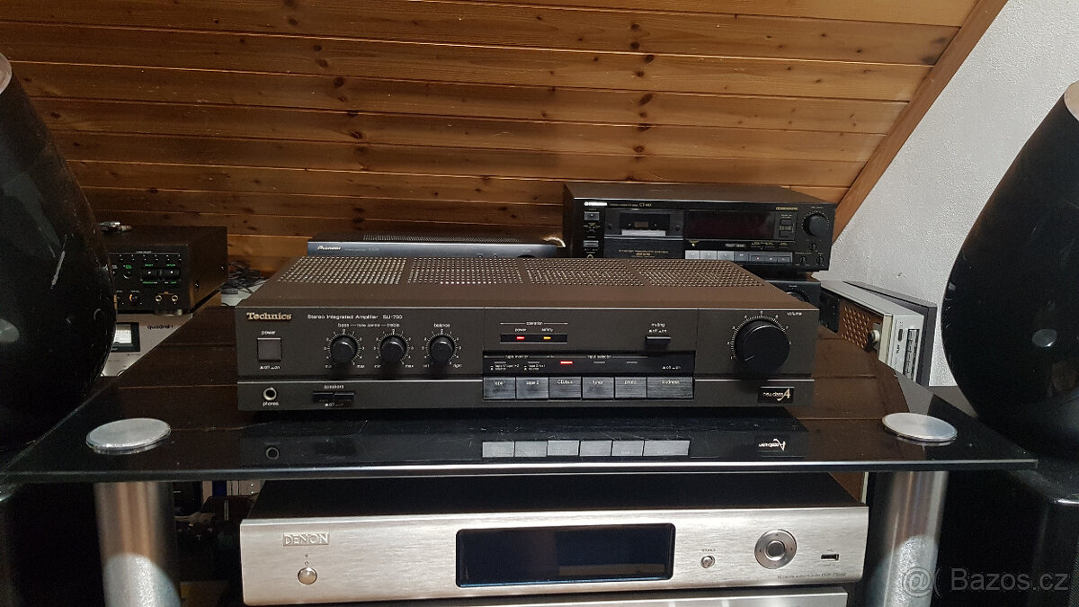 Technics SU-700 Stereo zesilovač