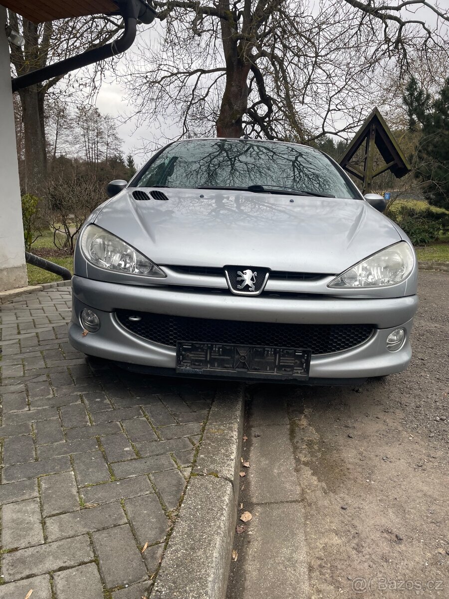 Peugeot 206. 1.4 r.v. 2007