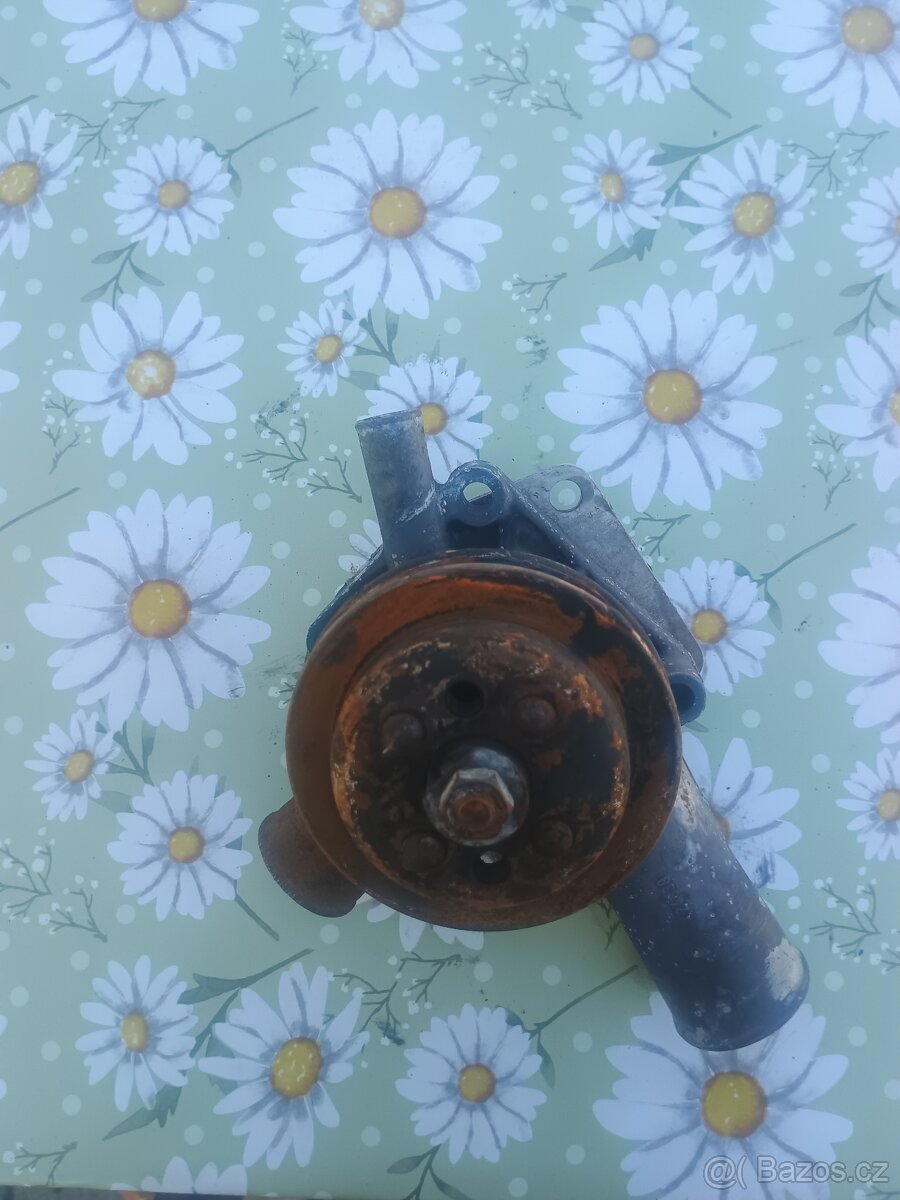 Škoda 105/120M - vodní pumpa