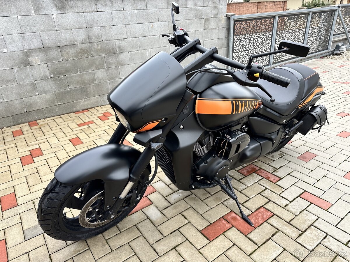 Suzuki Intruder M1800R ČR, brašna