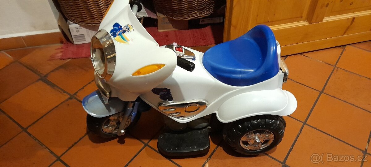 Prodám dětskou El. motorku-tříkolku