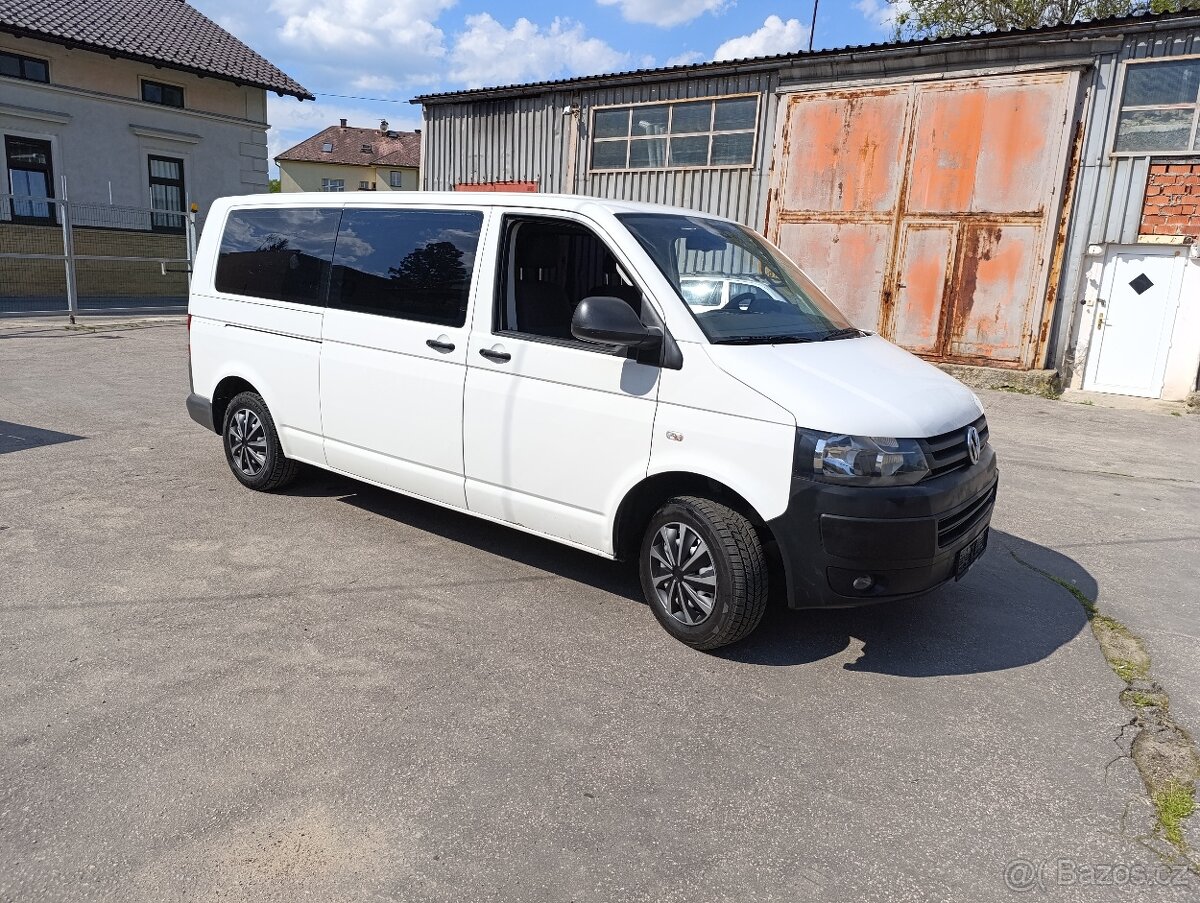 Volkswagen Transporter 2.0 TDi DSG long 9míst 103kw