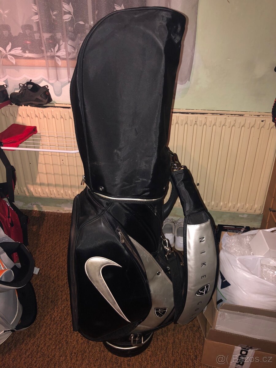 NIKE tour cart bag