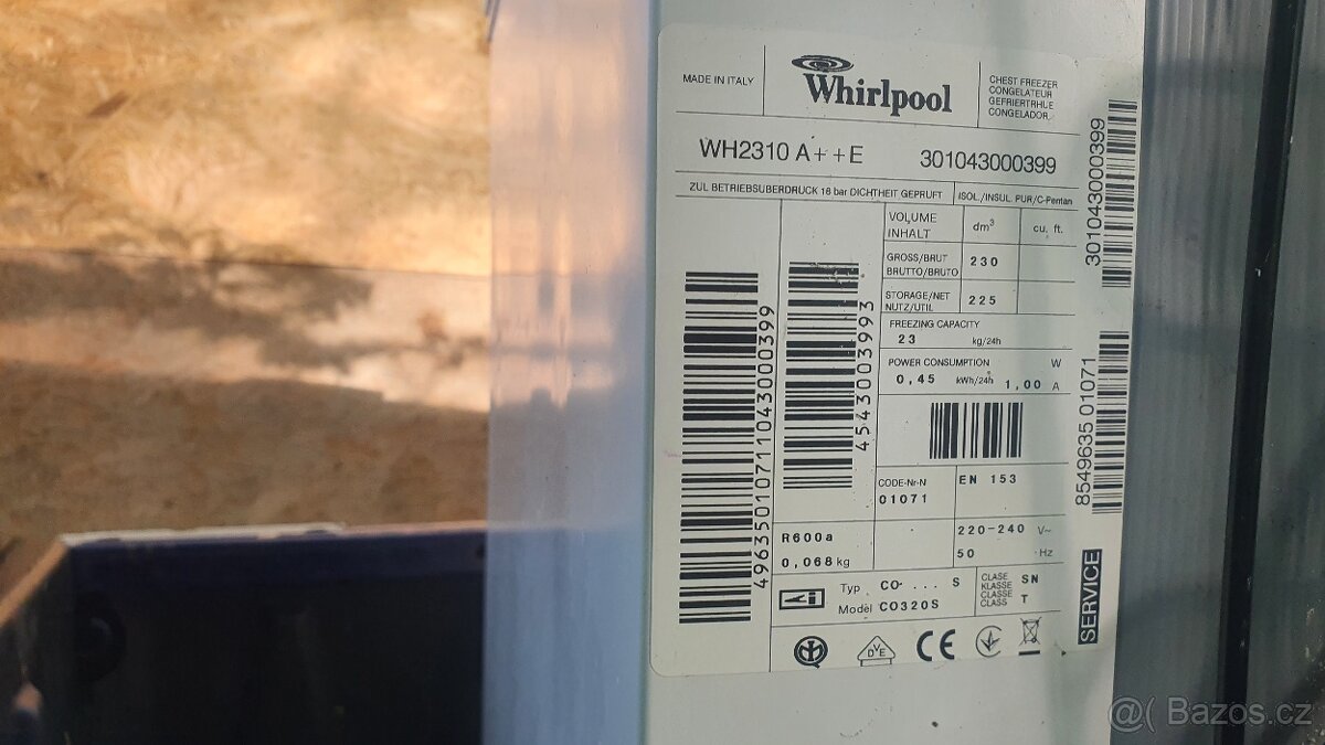 Velký pultový mrazak whirpol