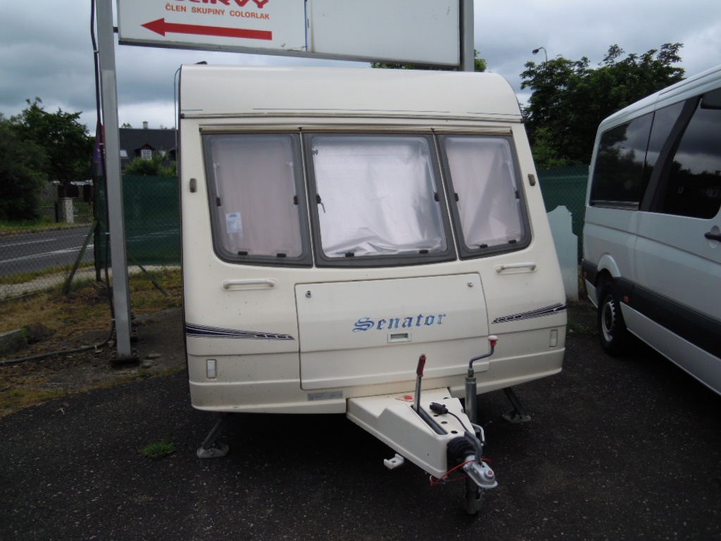 Obytný přívěs Bailey Senator 9000 r.v.1995