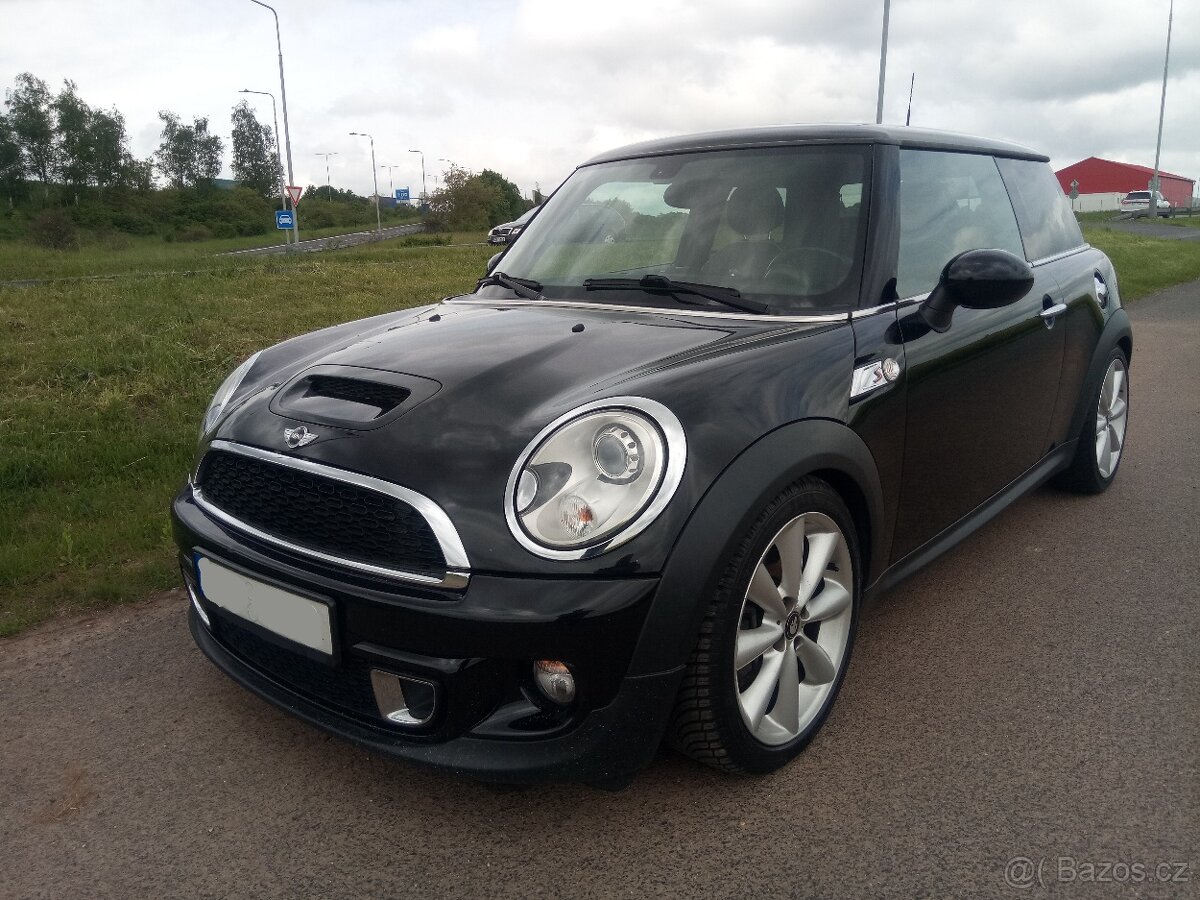 MINI COOPER S 135KW,MAX VÝBAVA
