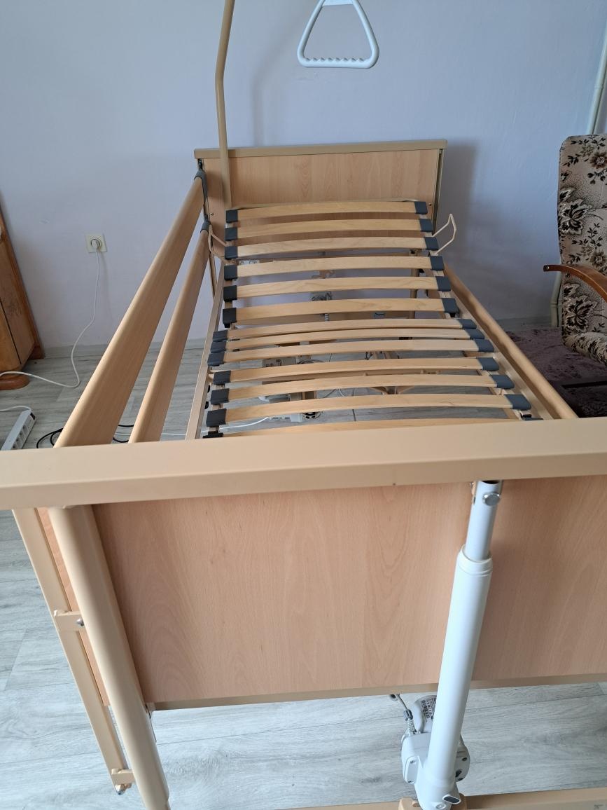 Elektrická polohovací postel