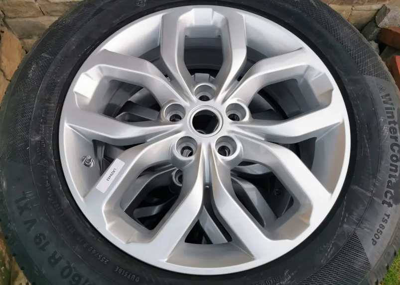 Zimní sada 5x120 R19 Range Rover Discovery 5