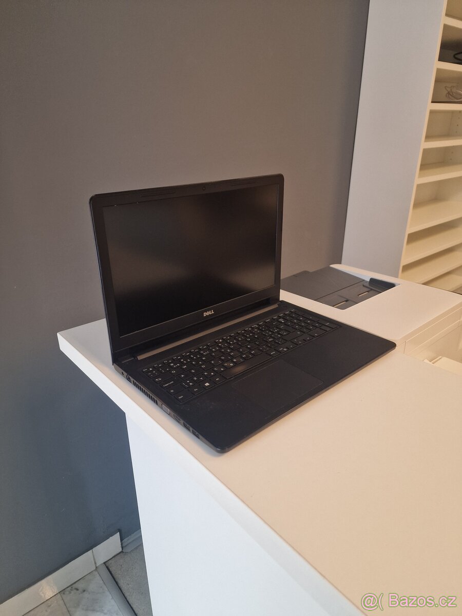 Dell Vostro 15
