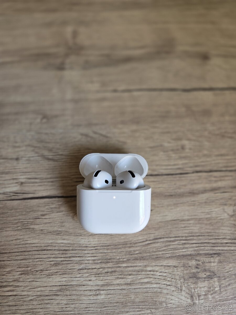 Apple AirPods 4 s ANC