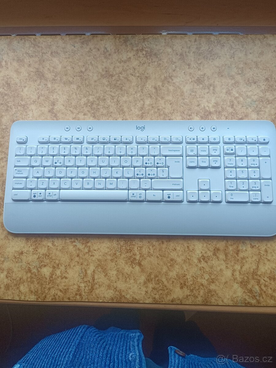 Bluetooth klávesnice Logitech