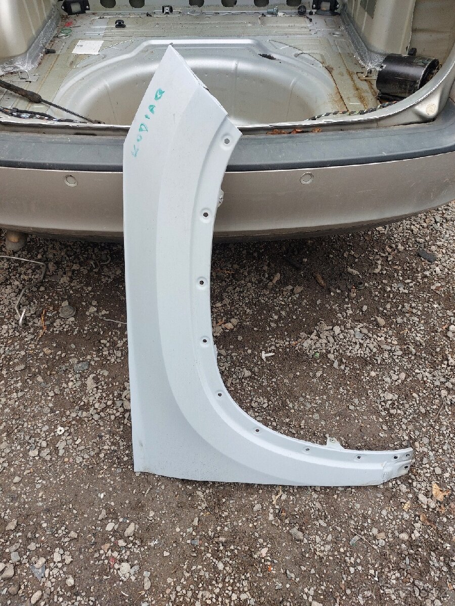 ŠKODA KODIAQ PRAVY BLATNIK
