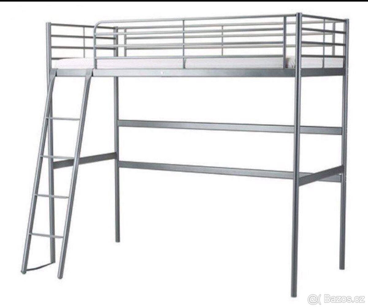 Ikea Svarta vyvýšená postel se stolem