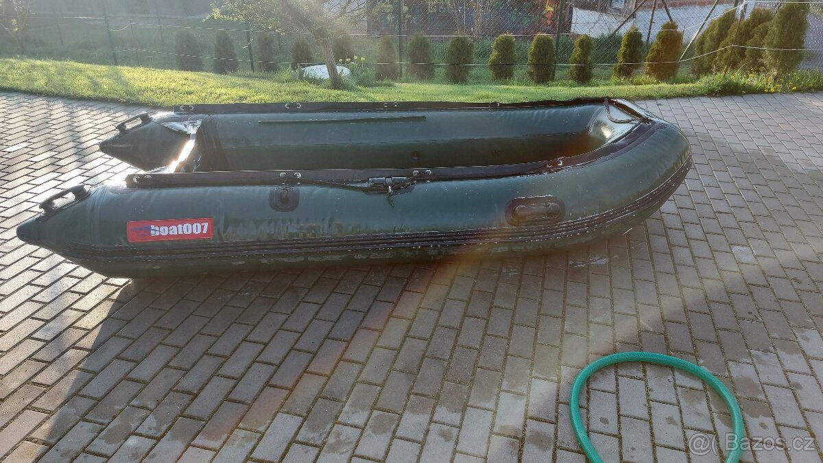 Prodám člun Boat 007 320 CMA