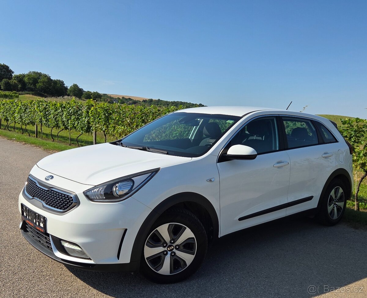 Kia Niro 1.6 GDi 77/KW105 koní Hybrid - Benzín R.V.09/2016
