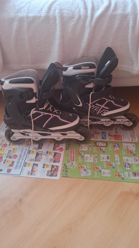 Kolečkové brusle značky Rollerblade velikost 40
