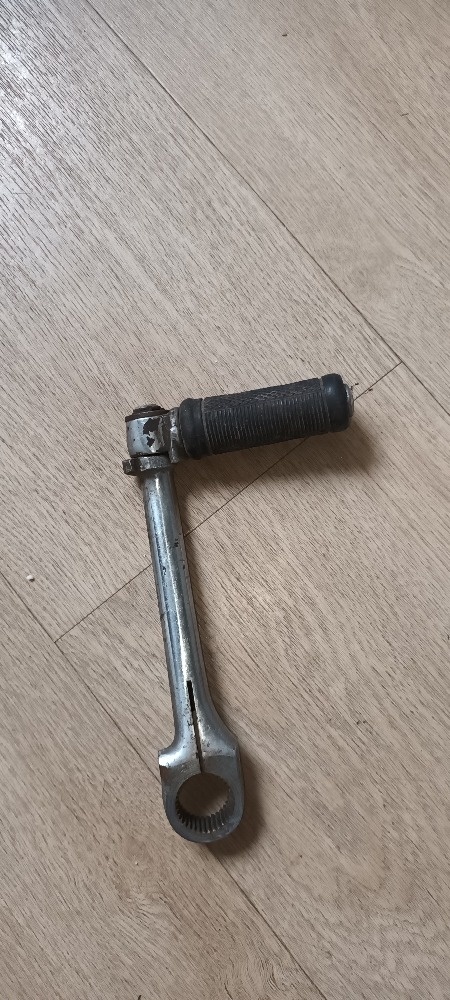 Jawa pérák 350 start páka