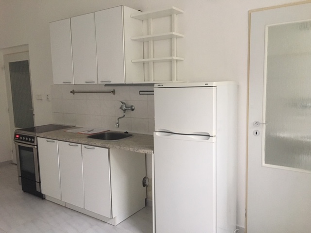 Pronájem bytu 2 +kk, 41m2, nezařízený, Vršovice, Praha 10