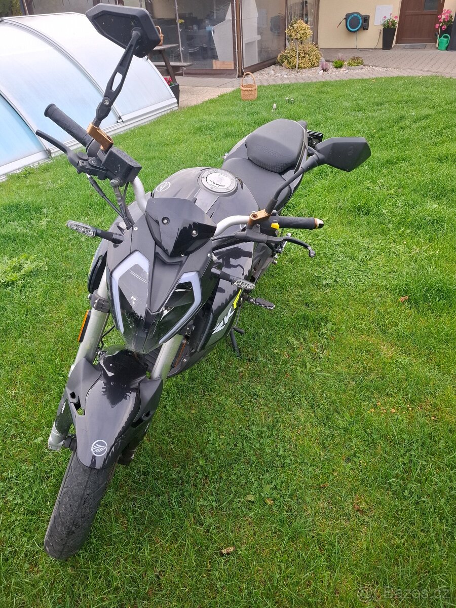 Keeway RKF 125