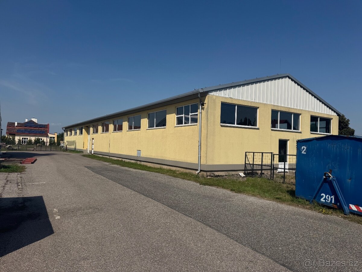 Pronájem skladové Haly 353 –  522 m² - Vysoké Veselí