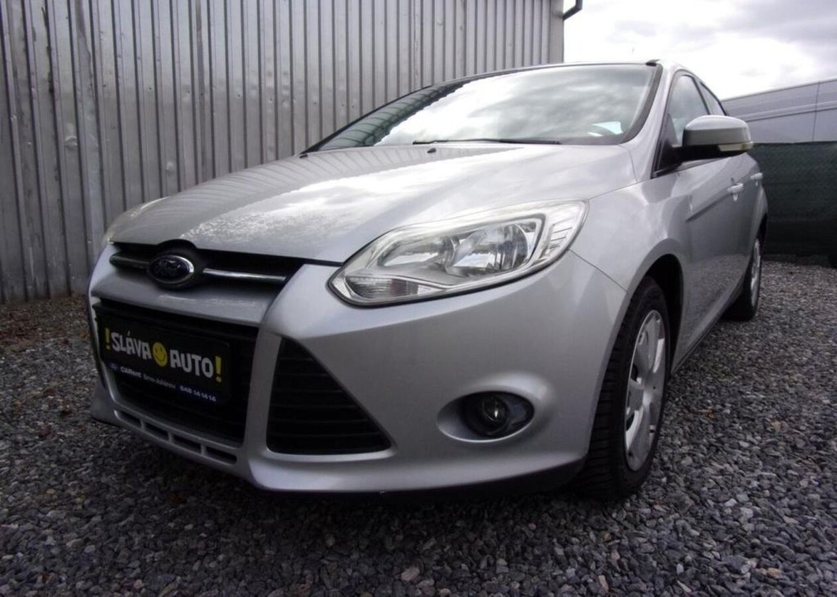 Ford Focus 1.6 16V Ti-Vct 77kW 145 000KM benzín manuál 77 kw
