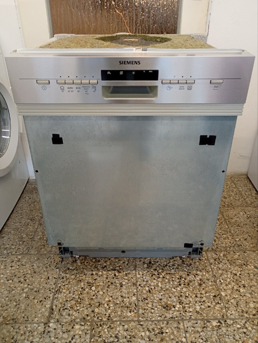 Myčka nádobí Siemens vestavná