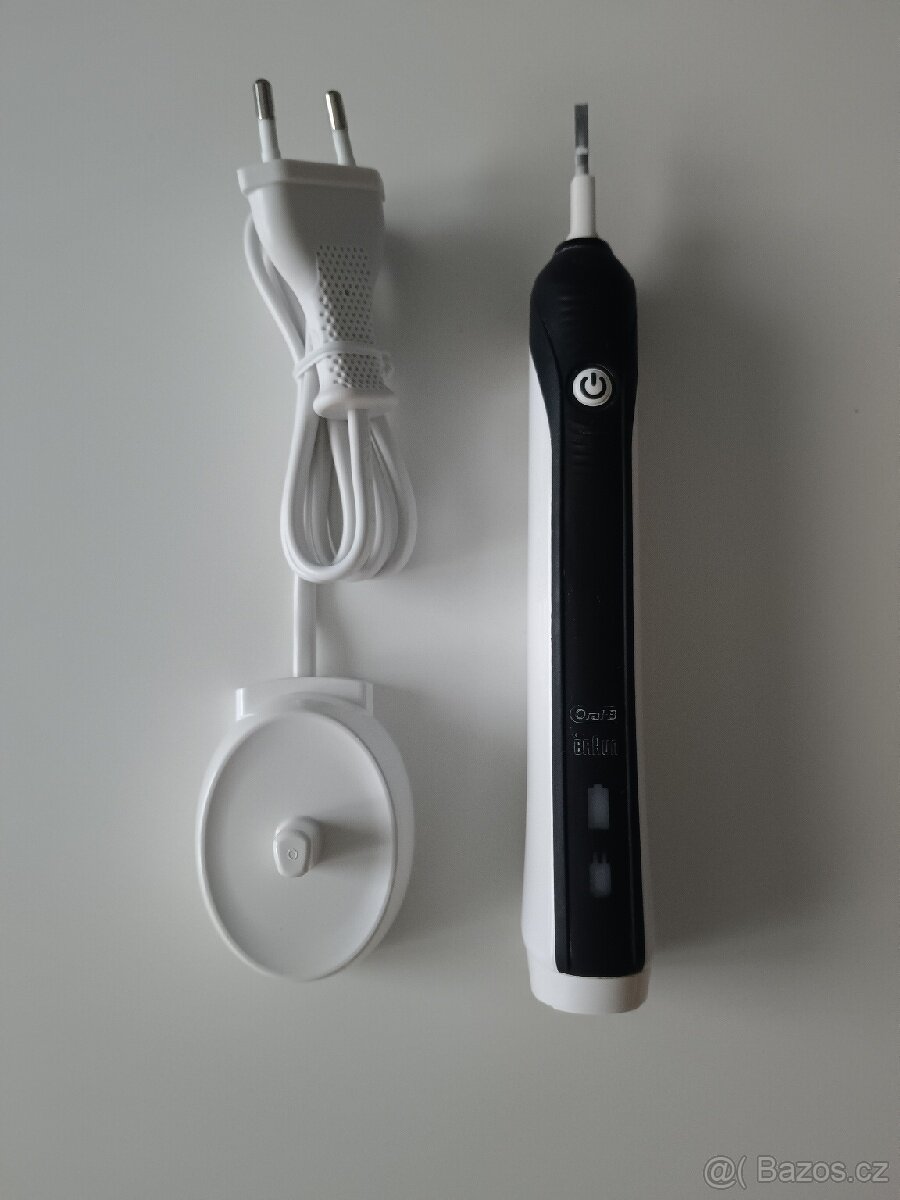 Elektrický zubní kartáček Oral-B, zn. Braun