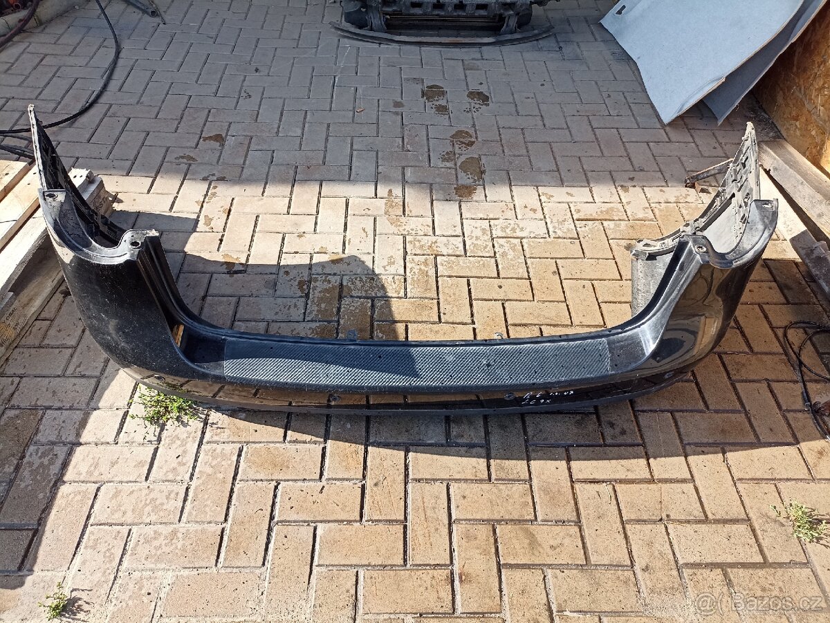 Zadní nárazník Passat B6 combi.