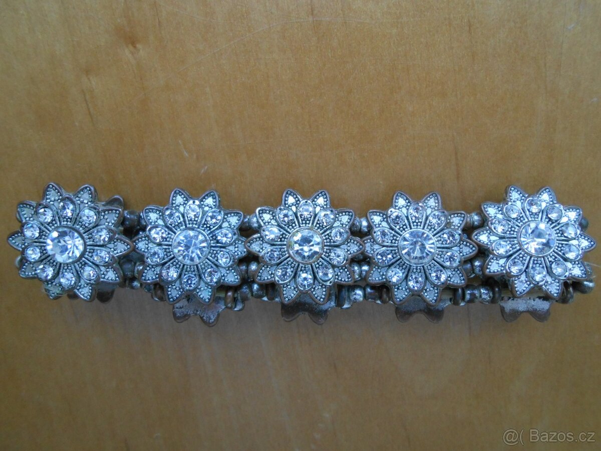 RETRO náramek s kamínky - známky stáří