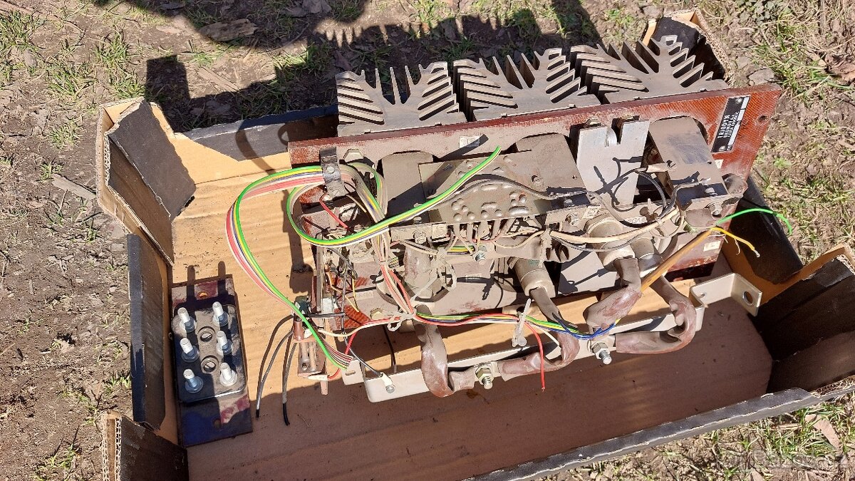 Svářečka Triodyn elektronika diody chladiče