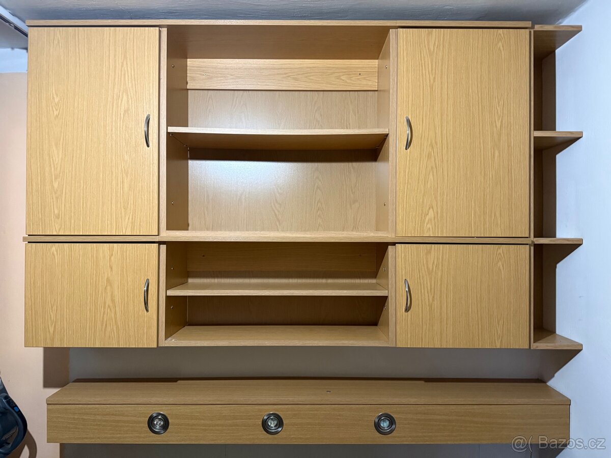 Nástěnné skříňky