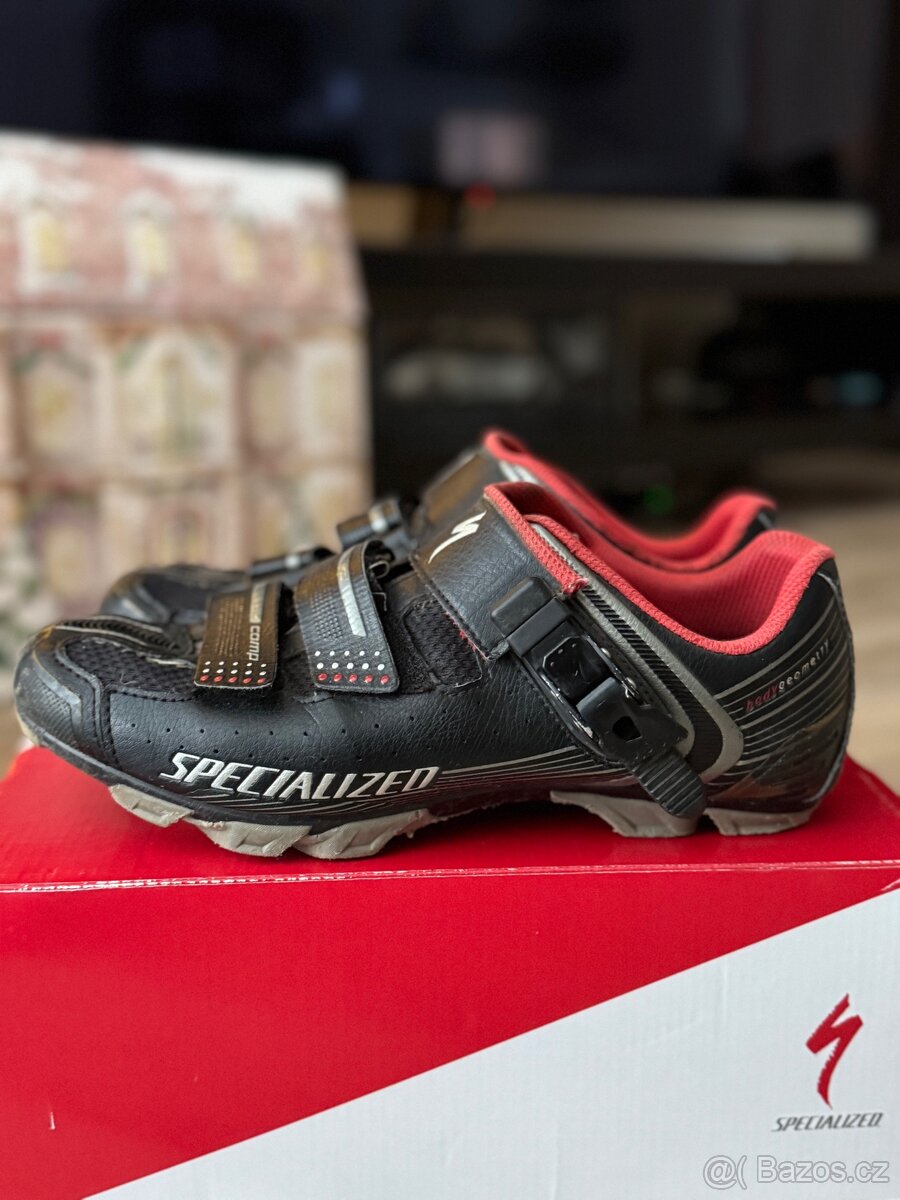 Tretry MTB Specialized Comp vel 42