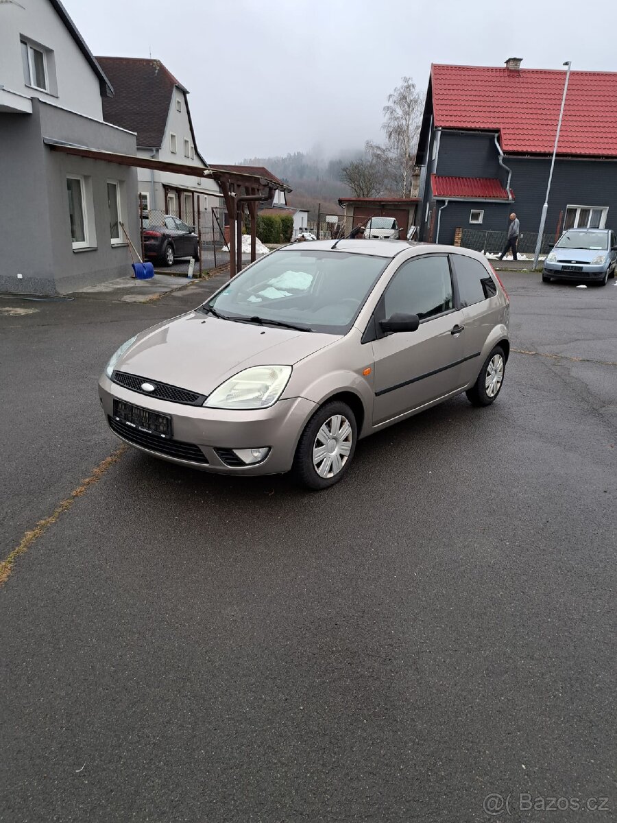Ford Fiesta 1.4 benzín 59kW