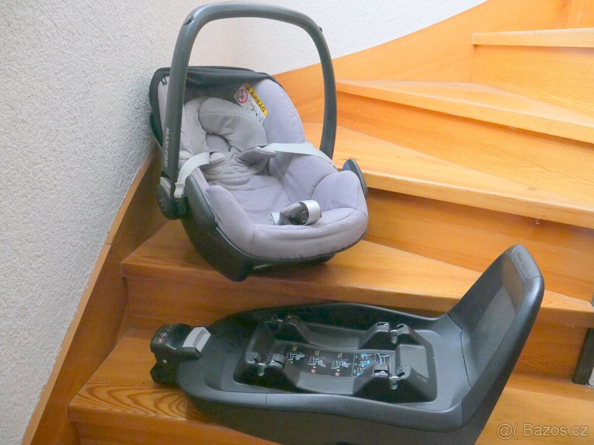 Autosedačka Maxi Cosi se základnou (do 15kg)