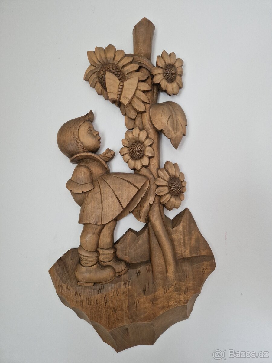 Dřevěná plastika na zeď