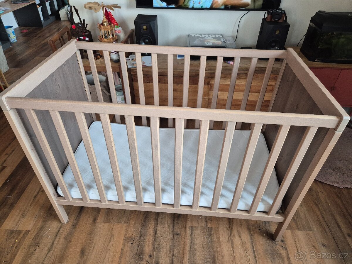 Postýlka Ikea Sundvik